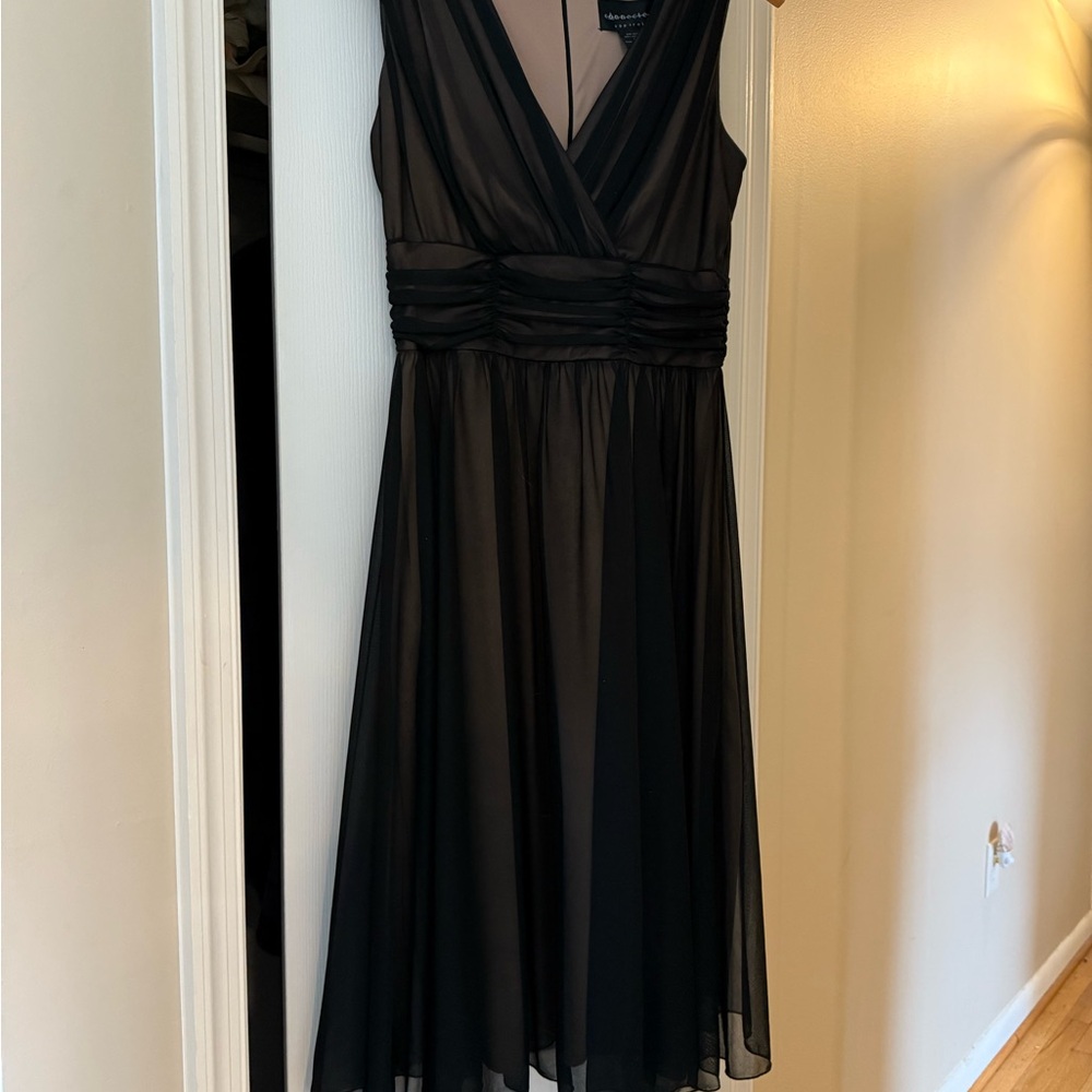 Elegant Black Sleeveless Dress